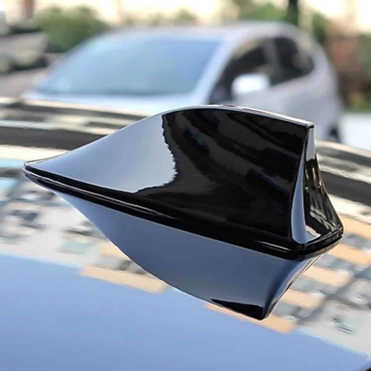 Antenne voiture type aileron de requin – Universelle